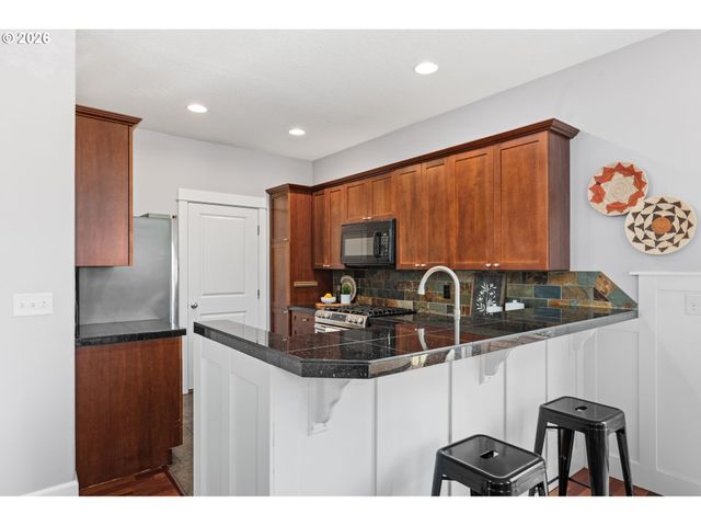 502 Ne PRESCOTT St, Portland, OR 97211