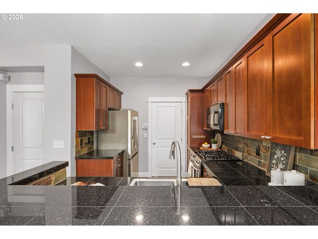 502 Ne PRESCOTT St, Portland, OR 97211