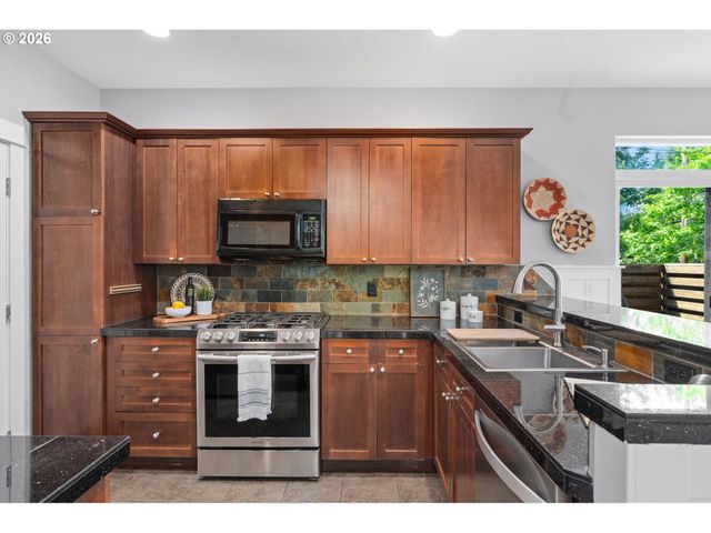 502 Ne PRESCOTT St, Portland, OR 97211