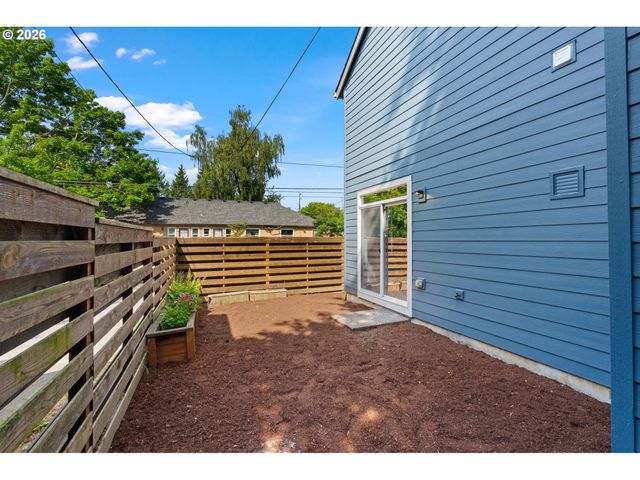 502 Ne PRESCOTT St, Portland, OR 97211