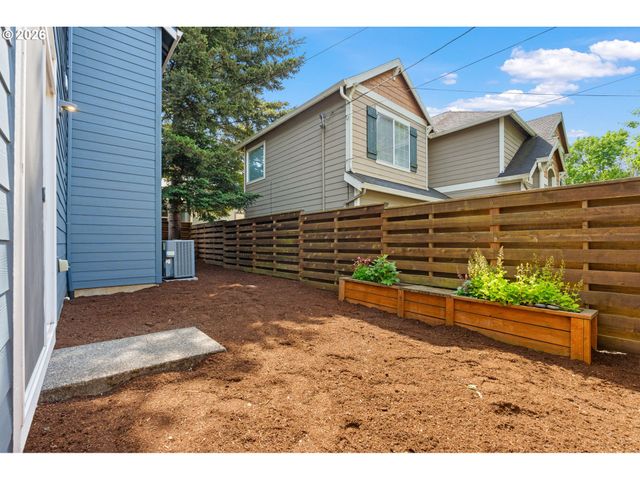 502 Ne PRESCOTT St, Portland, OR 97211