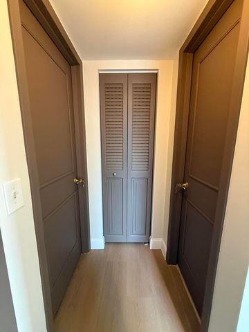 402 Brighton J J, Boca Raton, FL 33434