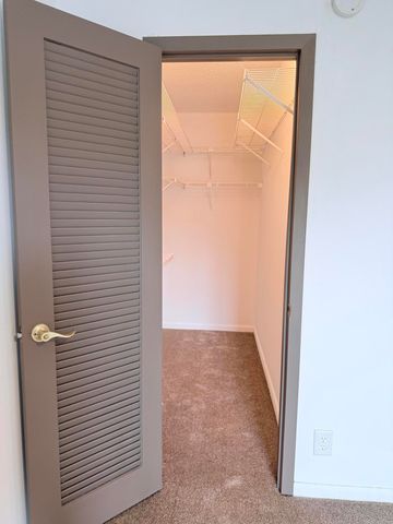 402 Brighton J J, Boca Raton, FL 33434