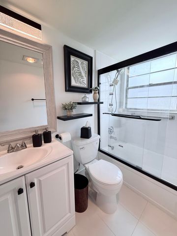 402 Brighton J J, Boca Raton, FL 33434