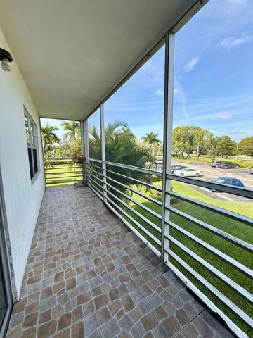 402 Brighton J J, Boca Raton, FL 33434