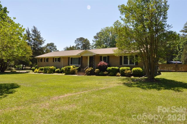 808 Briarcliff Circle 63&64, Chester, SC 29706