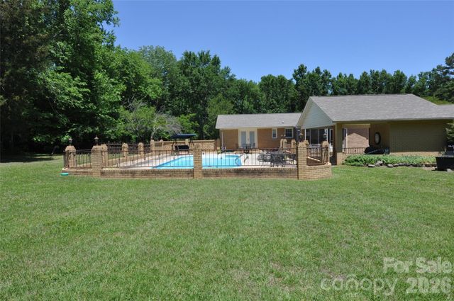 808 Briarcliff Circle 63&64, Chester, SC 29706