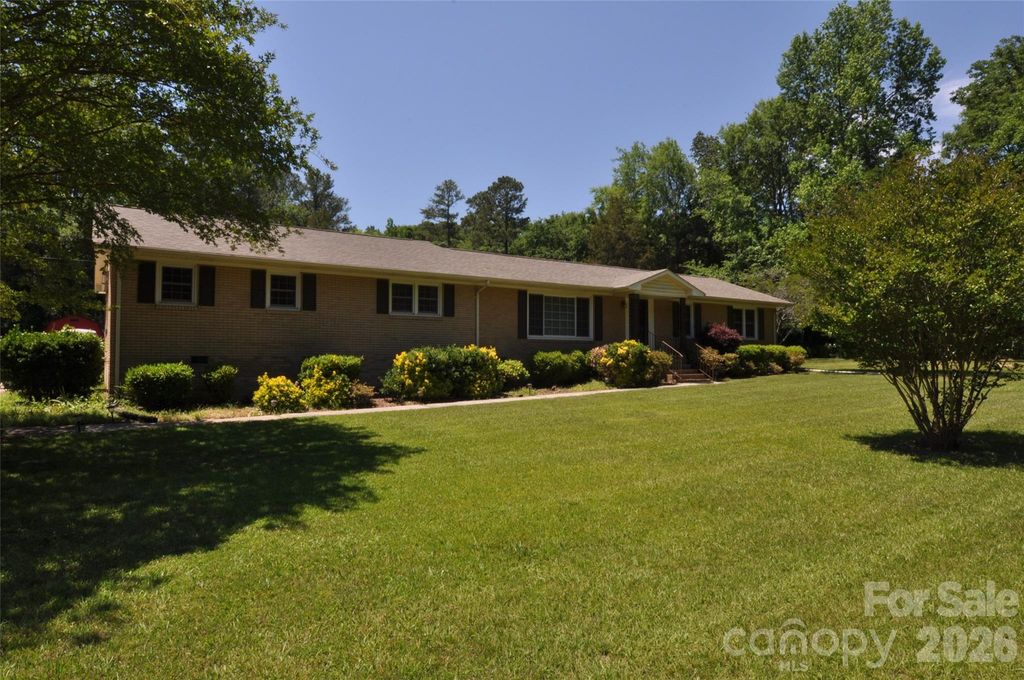 808 Briarcliff Circle 63&64, Chester, SC 29706