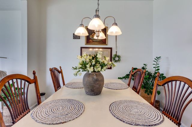 1055 Somerset Springs Dr, Spring Hill, TN 37174