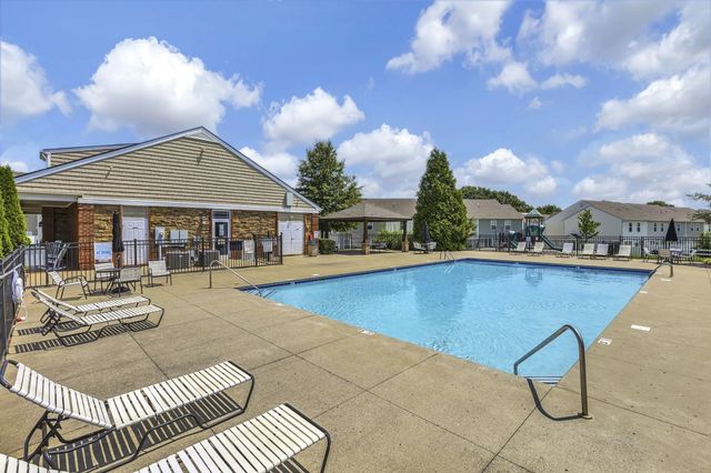 1055 Somerset Springs Dr, Spring Hill, TN 37174
