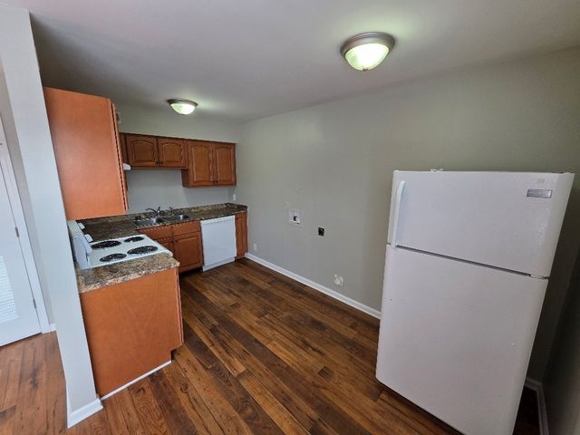 800 Anderson Ln Apt A7, Madison, TN 37115