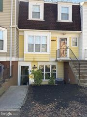 1542 LOWELL CT, Crofton, MD 21114