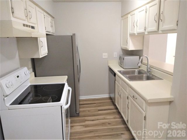 9607 Vinca Circle, Charlotte, NC 28213