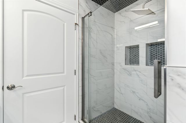 1419 Montrose Boulevard 301, Houston, TX 77019