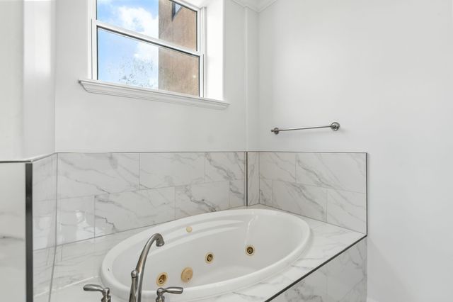 1419 Montrose Boulevard 301, Houston, TX 77019