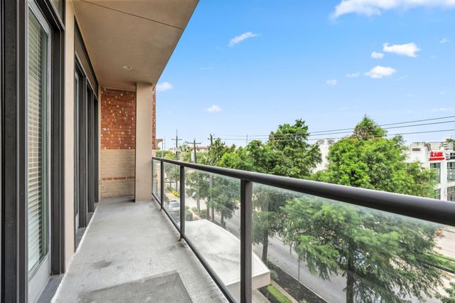 1419 Montrose Boulevard 301, Houston, TX 77019