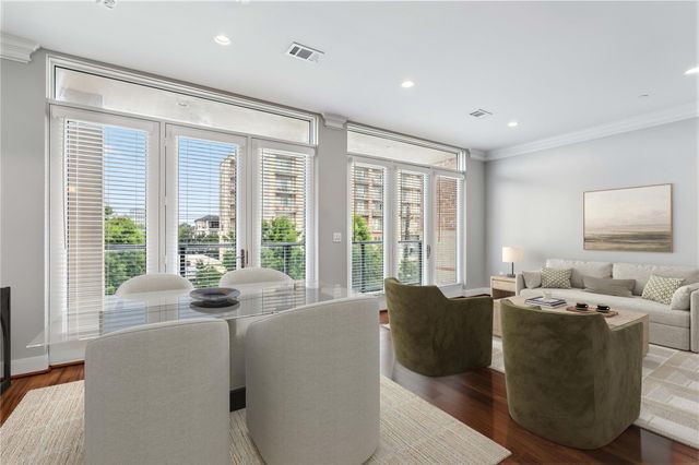 1419 Montrose Boulevard 301, Houston, TX 77019