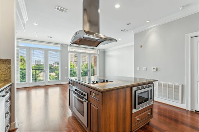 1419 Montrose Boulevard 301, Houston, TX 77019