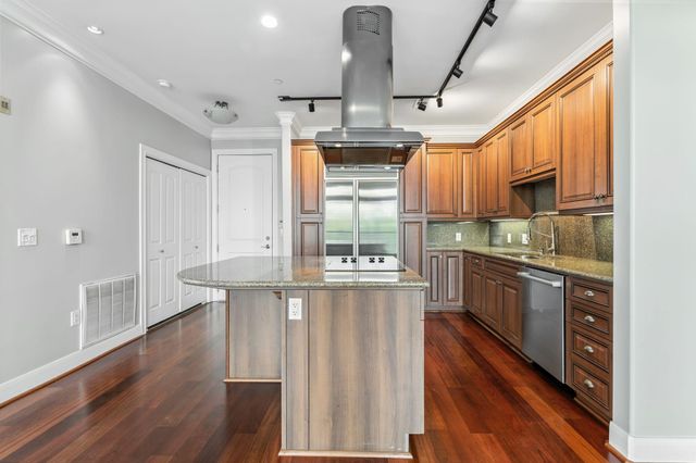 1419 Montrose Boulevard 301, Houston, TX 77019