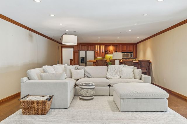 6601 Dovre Drive, Edina, MN 55436