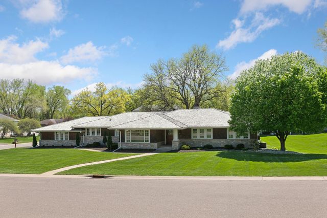 6601 Dovre Drive, Edina, MN 55436