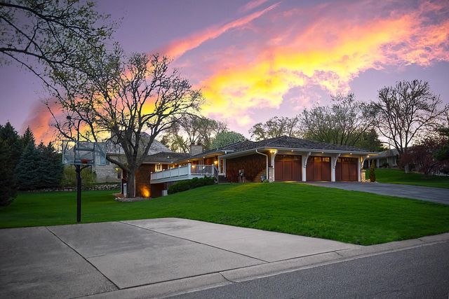 6601 Dovre Drive, Edina, MN 55436