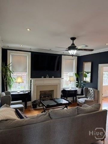1214 E Victory Drive, Savannah, GA 31404