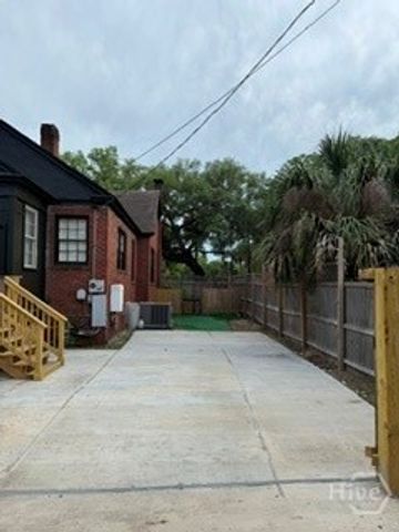 1214 E Victory Drive, Savannah, GA 31404