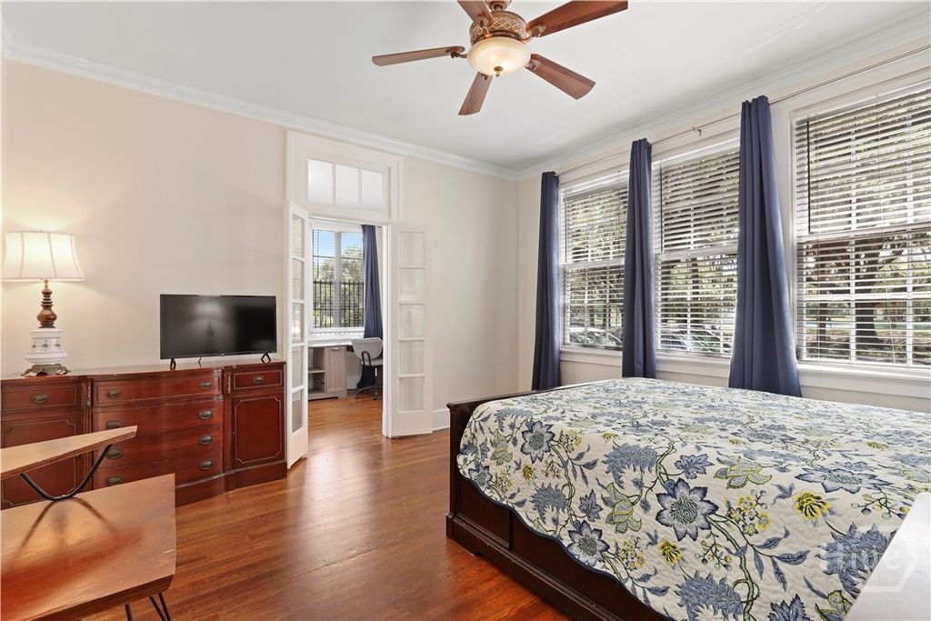 Image 21 of property listing at 1214 E Victory Drive, Savannah, GA 31404