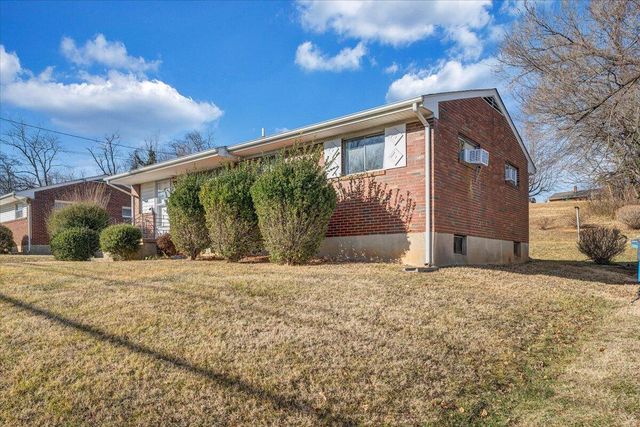 3651 TROUTLAND AVE, Roanoke, VA 24017