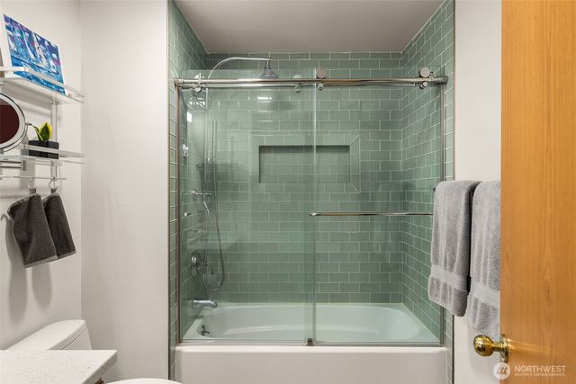 9602 NE 35th Place, Clyde Hill, WA 98004