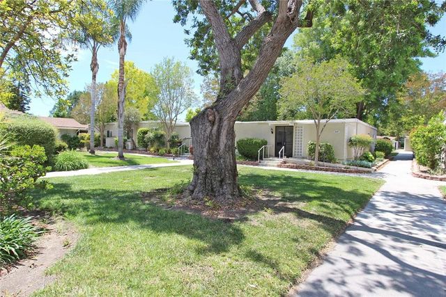 515 Calle Aragon Unit B, Laguna Woods, CA 92637