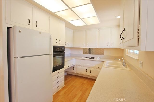 515 Calle Aragon Unit B, Laguna Woods, CA 92637