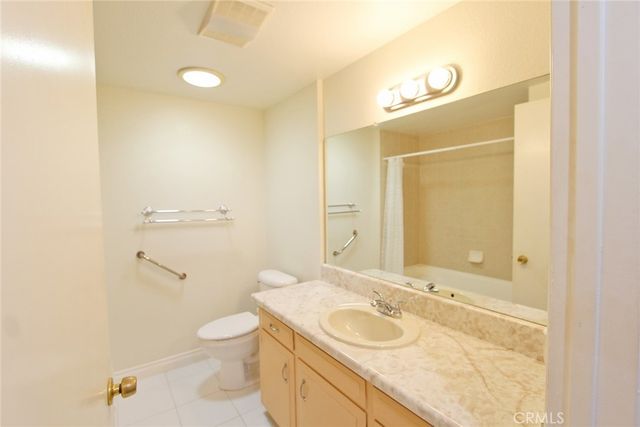 515 Calle Aragon Unit B, Laguna Woods, CA 92637