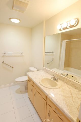 515 Calle Aragon Unit B, Laguna Woods, CA 92637