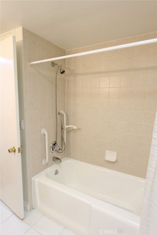 515 Calle Aragon Unit B, Laguna Woods, CA 92637