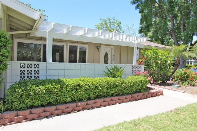 515 Calle Aragon Unit B, Laguna Woods, CA 92637
