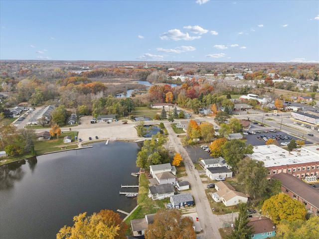 123 N Lakeside Drive, Michigan Center, MI 49254