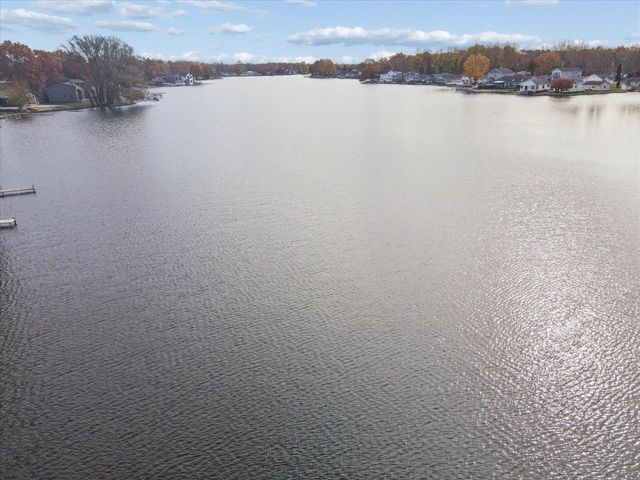 123 N Lakeside Drive, Michigan Center, MI 49254