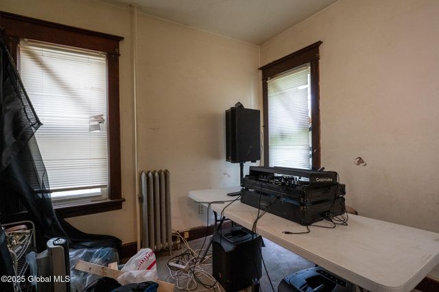 7 S Dove Street, Albany, NY 12202