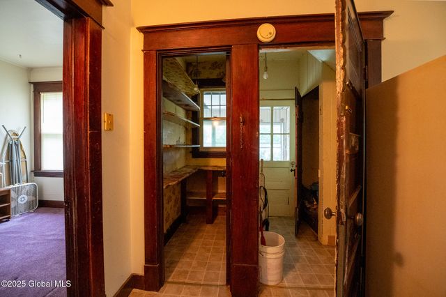 7 S Dove Street, Albany, NY 12202