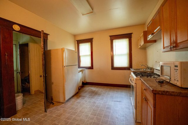 7 S Dove Street, Albany, NY 12202