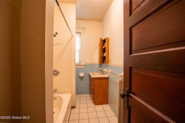 7 S Dove Street, Albany, NY 12202