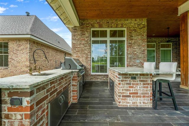 2260 Nikal Drive, Lake Charles, LA 70605