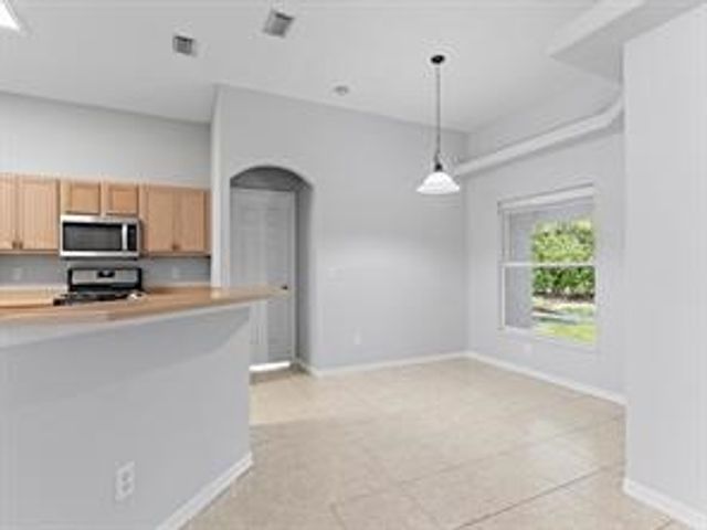 483 S Key Lime Square SW, Vero Beach, FL 32968