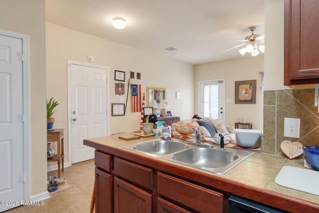 1059 Bridgetowne Lane, Breaux Bridge, LA 70517