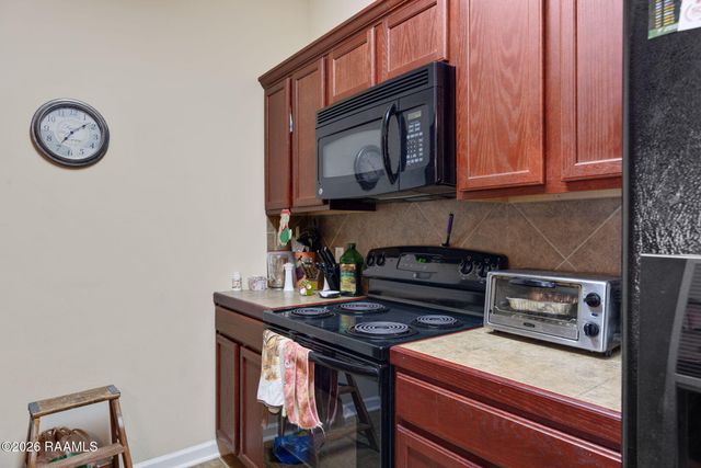 1059 Bridgetowne Lane, Breaux Bridge, LA 70517