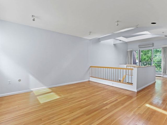 336 Harvard St. E, Cambridge, MA 02138