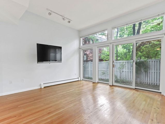 336 Harvard St. E, Cambridge, MA 02138