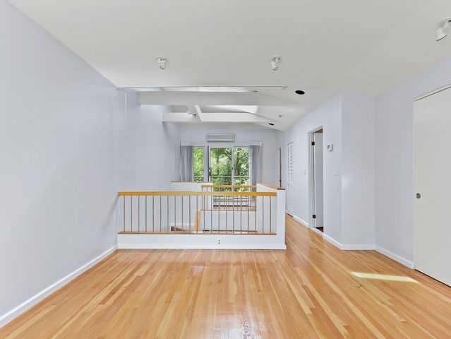 336 Harvard St. E, Cambridge, MA 02138